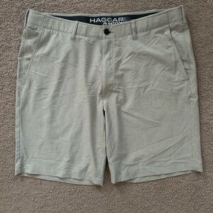 Haggar in Motion Men's Beige Shorts size 40